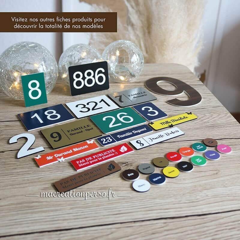Lots de modèles différents de plaques pour boite aux lettres