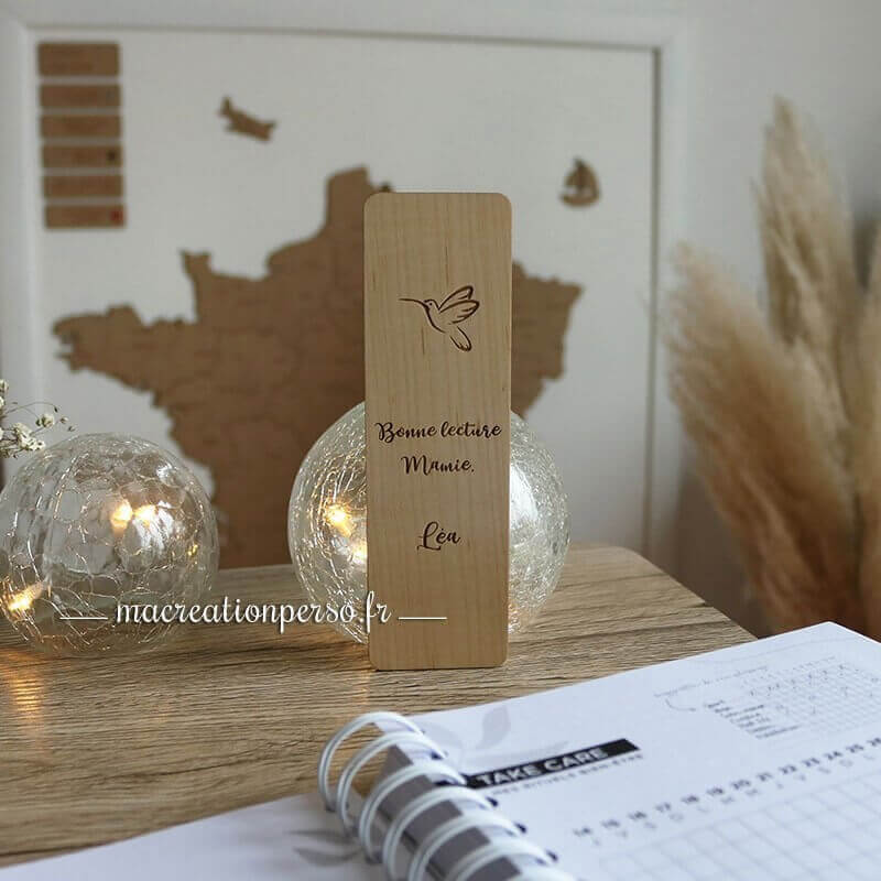Marque page maison personnalisé en bois colibri texte personnalisé