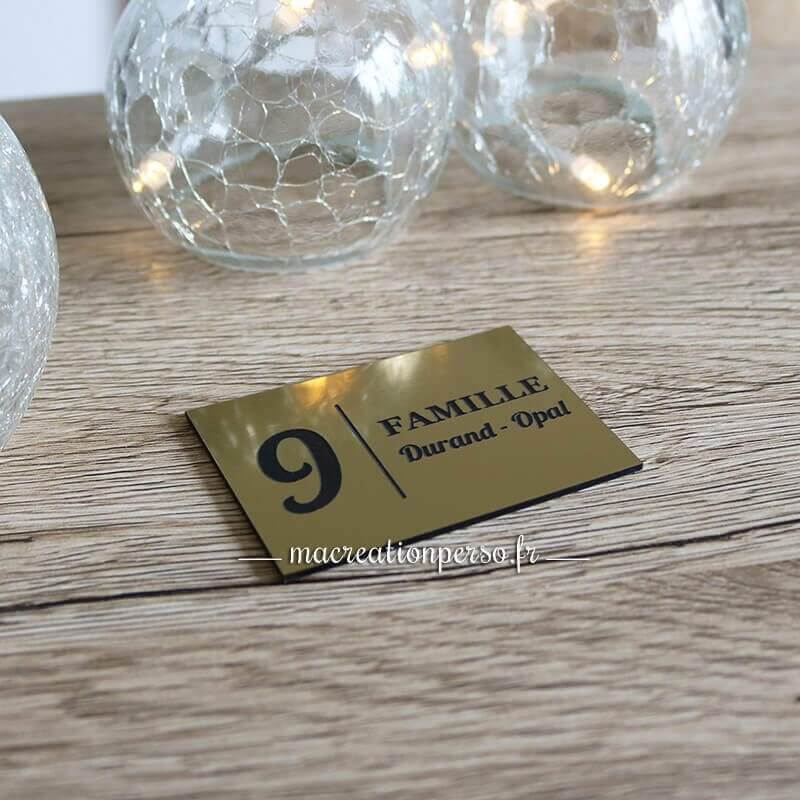 Plaque doré pour boite aux lettres avec gravure noire
