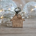 Porte-clés en forme de maison en bois personnalisé mousqueton noir