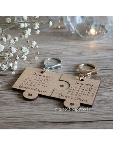 Porte-clés puzzle en bois gravé date et Prénoms