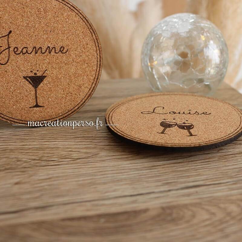 Sous verres personnalisés liège rond gravés prénom Jeanne et Louise