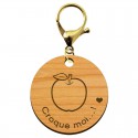 Porte-clé en bois "Pomme, croque moi...!" à personnaliser mousqueton doré