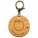 Porte-clé en bois "Pomme, croque moi...!" à personnaliser mousqueton vieil or