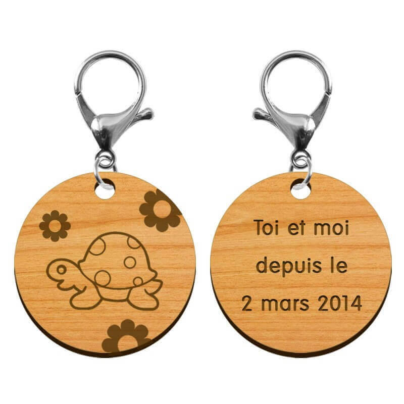 Recto verso porte clés en bois tortue 45 mm mousqueton argenté personnalisé toi et moi depuis le 2 mars 2014