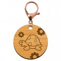 Porte-clé tortue artisanal en bois à personnaliser mousqueton métal rose 