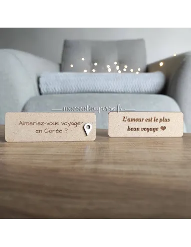 2 plaques personnalisées et gravées sur bois