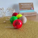 Cochonnet de pétanque personnalisé en bois brut et jaune fluo