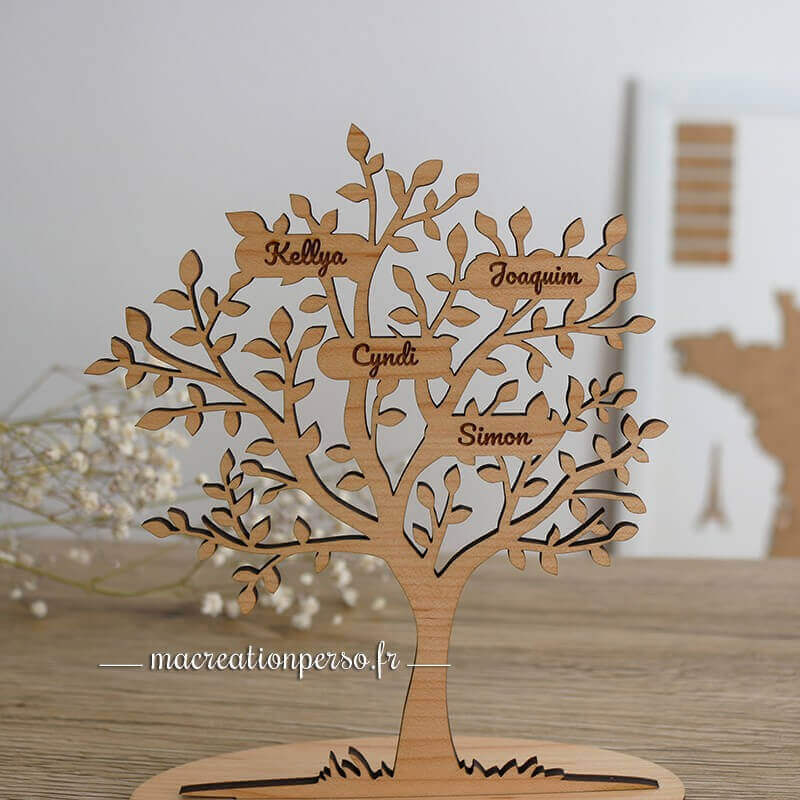 arbre de vie décoratif en bois et ses feuilles à personnaliser prénom
