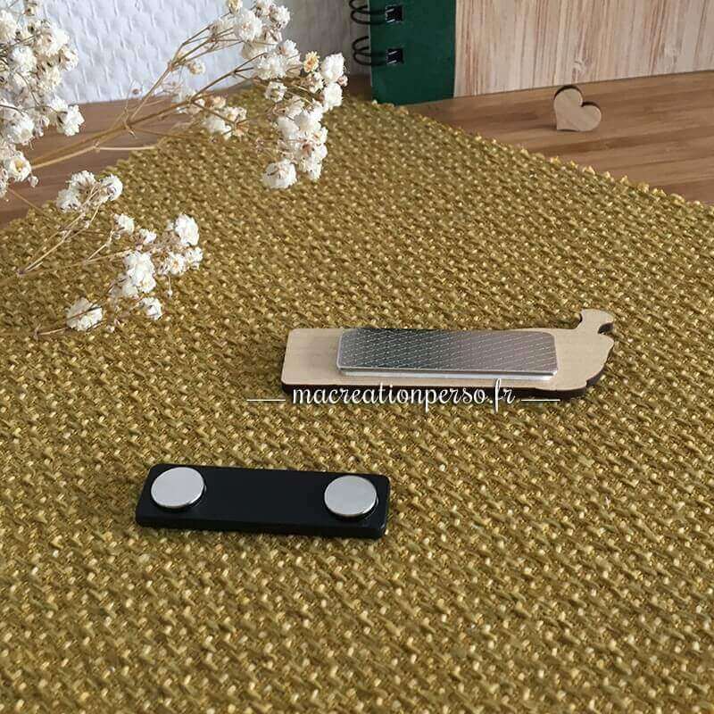 Attache magnétique badge Pharmacie