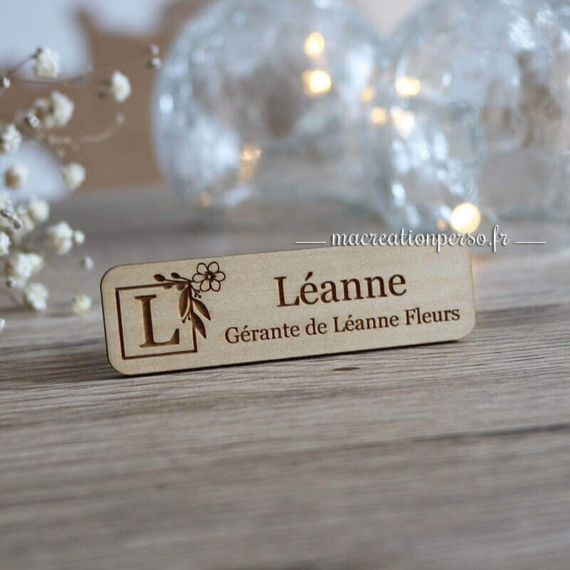 Badge aimanté en bois à personnaliser avec logo