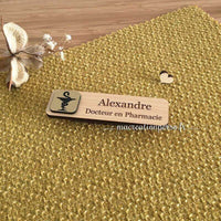 Badge en bois docteur en pharmacie gravé Alexandre avec caducée noir et dorée