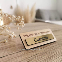 Badge en bois fonction plus prénom pharmacie 