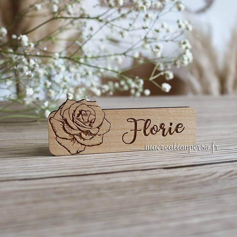 Badge fleuriste gravé
