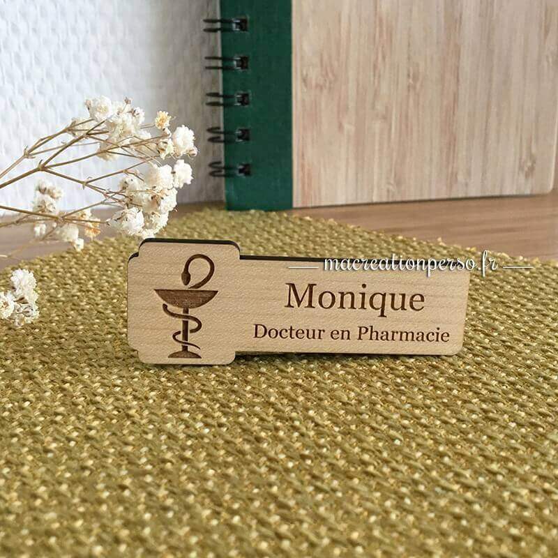 badge pharmacien personnalisé caducée