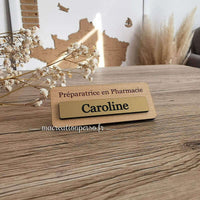 Badge préparatrice en pharmacie original en bois