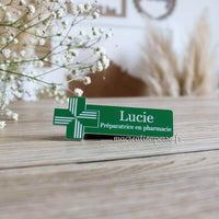 Badge Préparatrice / Préparateur en pharmacie personnalisé - Badge croix verte
