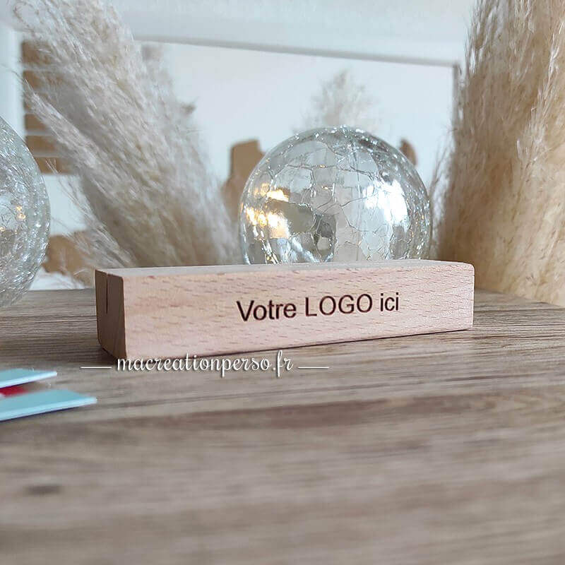 Bloc support avec votre logo d'entreprise en bois