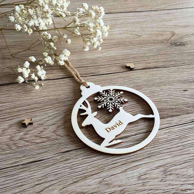 Boule de noël en bois personnalisé Renne de Noël et Flocons - ma creation perso