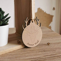 Boule de noël personnalisée avec décoration bois de cerf