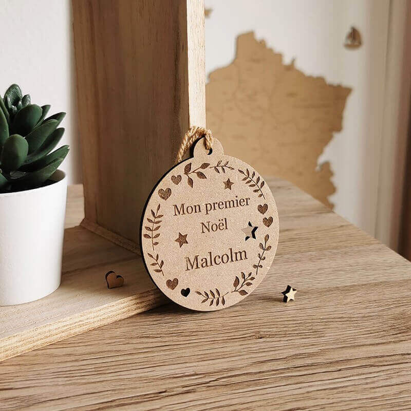 Boule pour sapin mon premier Noël en bois