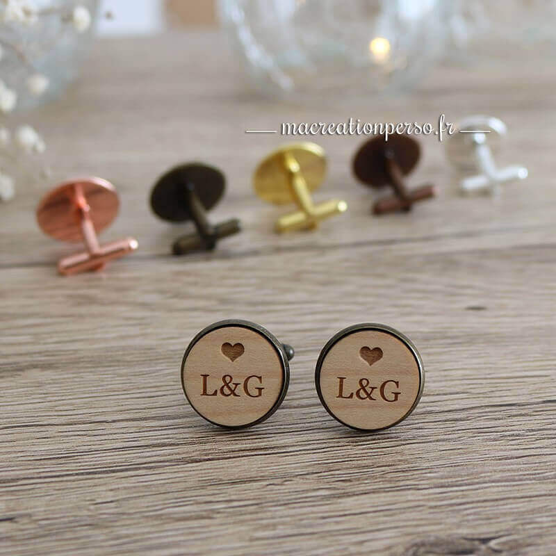 Boutons de manchette initiale et coeur avec ces coloris