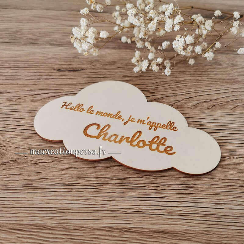 Cadeau de naissance en bois en forme de nuage 