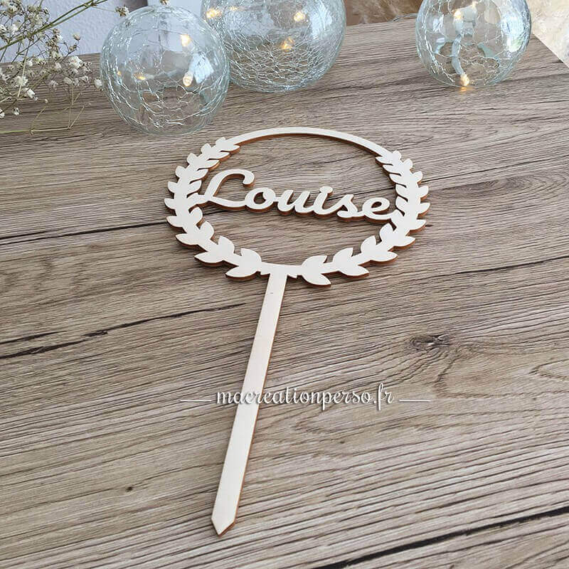 Cake topper Louise personnalisé avec pique en bois