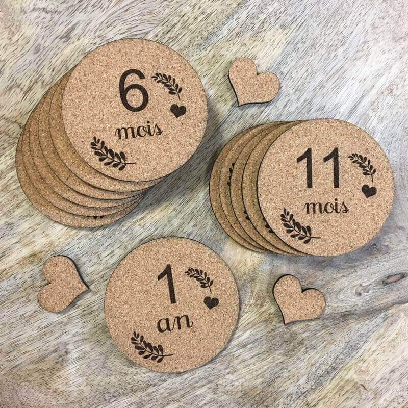 Cartes étapes de bébé en liège made in France avec prénom
