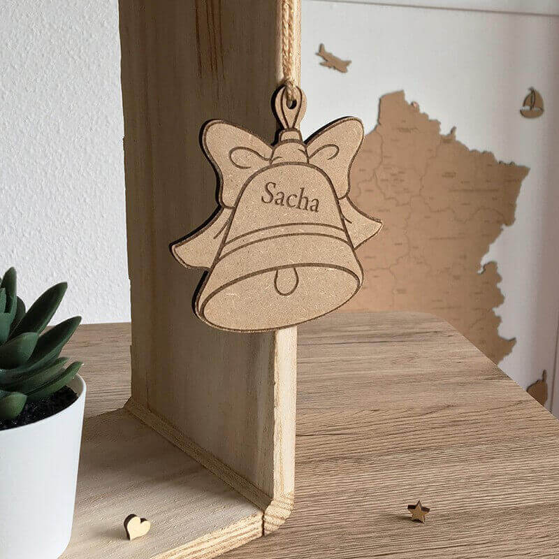 Cloche de noël décoration en bois prénom Sacha