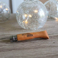 Couteau Opinel Carbone fermé numéro 7