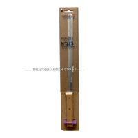 Couteau pour saumon fumé personnalisé présenté dans son étui en bois, parfait pour une découpe nette et élégante.