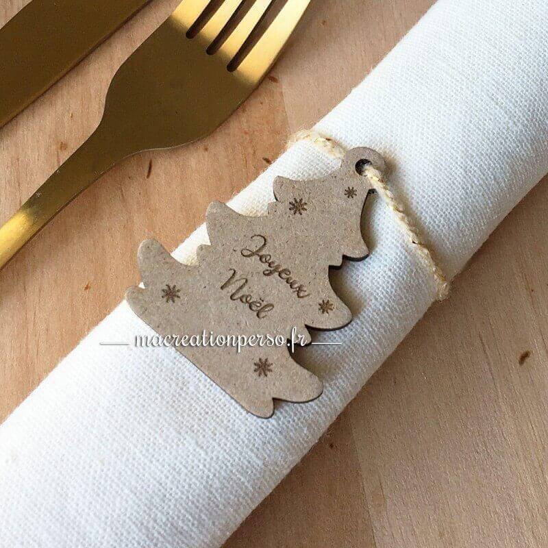 Décoration en forme de sapin pour serviette de table