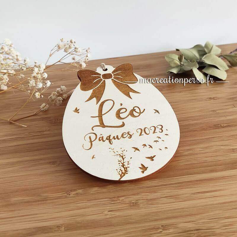 Décoration murale en forme d'oeuf de Pâques personnalisé en bois avec cordelette
