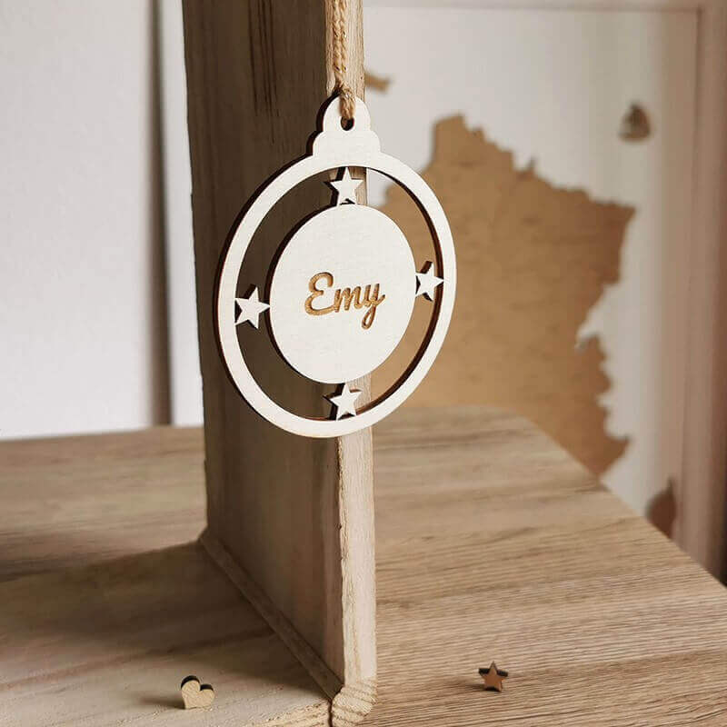 Décoration pour sapin de noël avec Prénom Émy