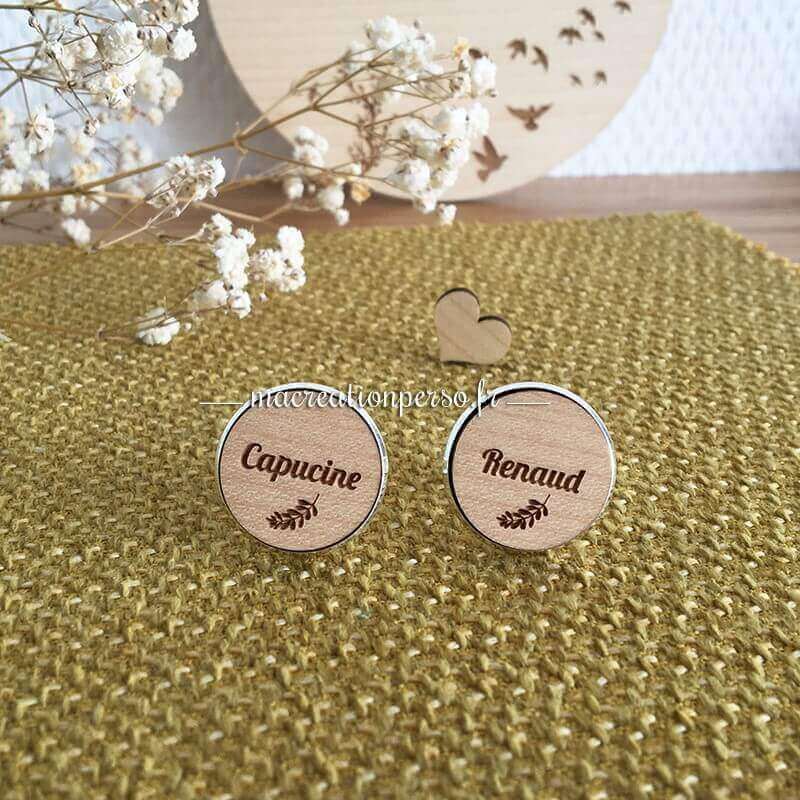 Deux boutons de manchettes gravés en bois pour le marié  - Thème Prénom et branche