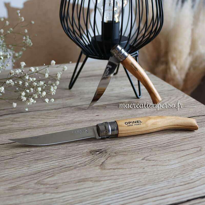 Deux couteaux OPINEL avec manche en bois d'olivier