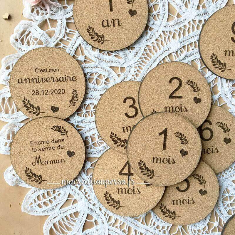 Ensemble de cartes étapes bébé personnalisées en liège pour photographie évolutive