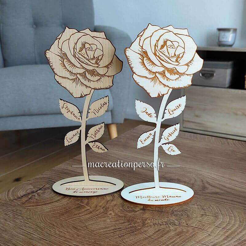 idée cadeau fête des mères 2 Roses éternelles personnalisées en bois vernis et clair