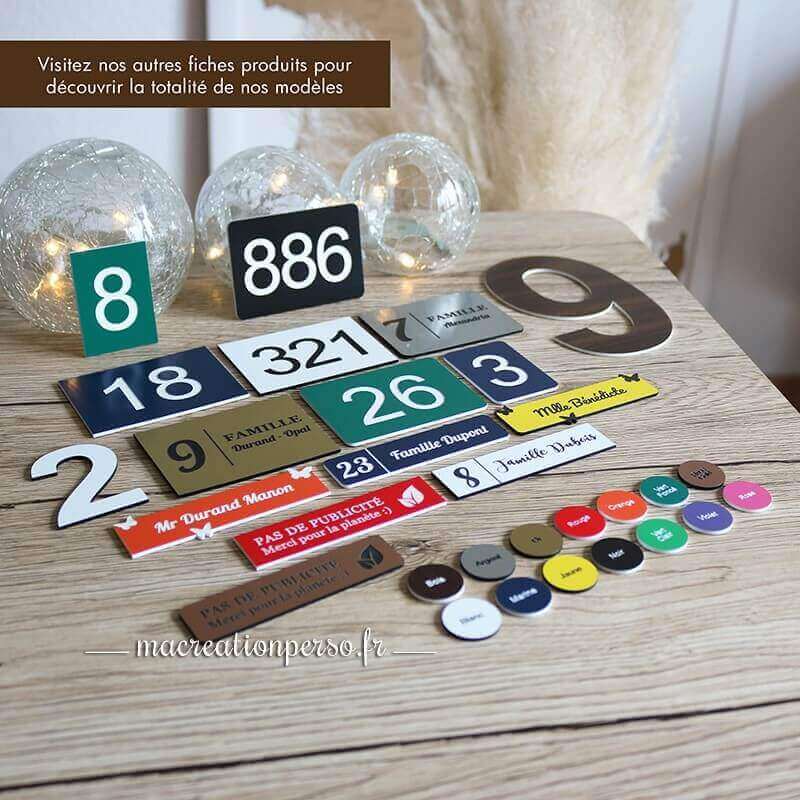 Lots de modèles différents de plaques pour boite aux lettres