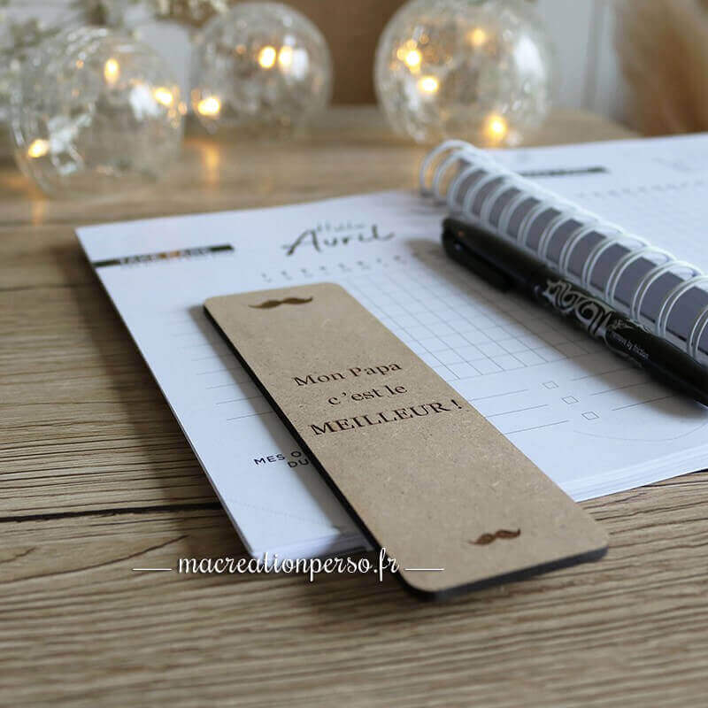 Marque page cadeau fête des pères personnalisé en bois