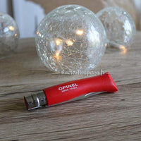 Mon premier Opinel rouge fermé