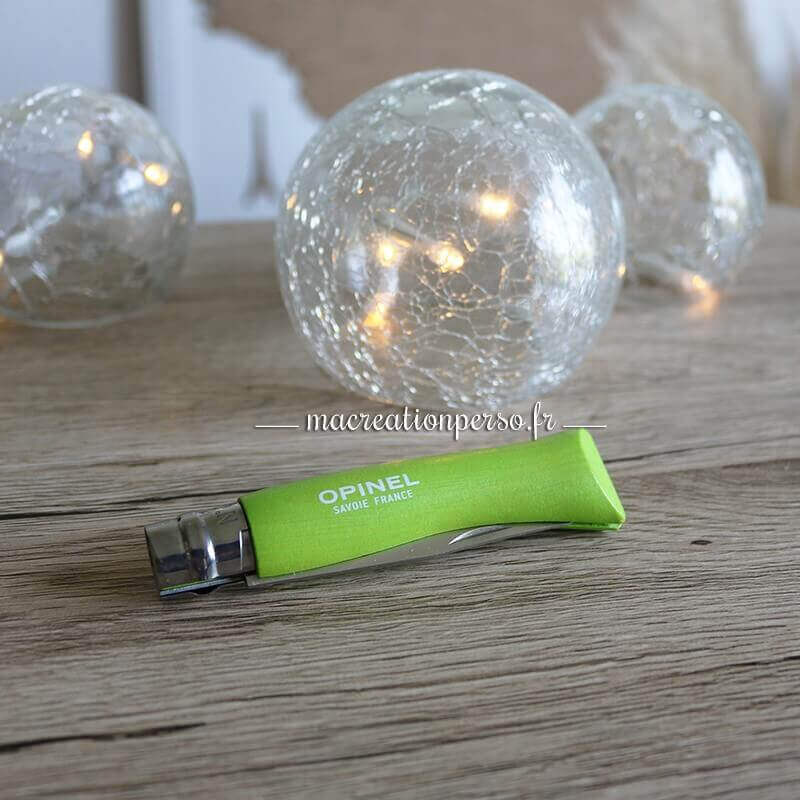 Mon premier Opinel vert pomme fermé
