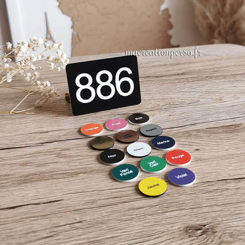 Plaque boite aux lettres noire à 3 chiffres et les coloris disponibles