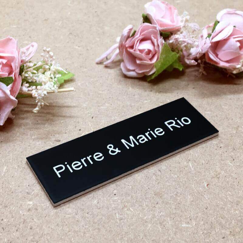 Plaque de boite aux lettres noire
