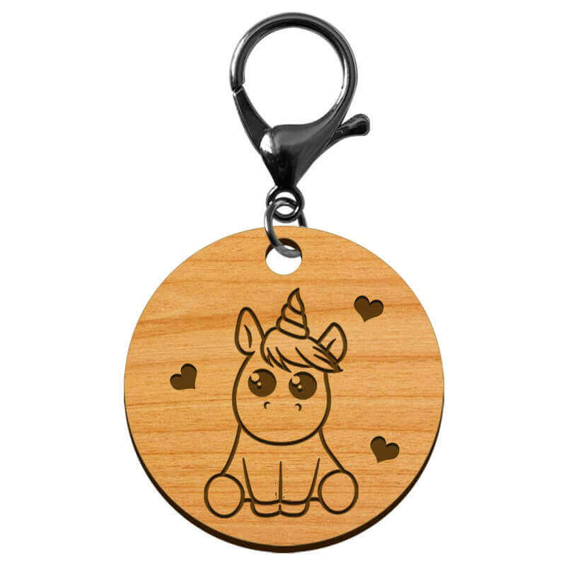 Porte-clé en bois motif licorne personnalisable diamètre 45 mm avec mousqueton noir
