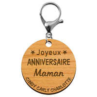 Porte-clé "Joyeux anniversaire Maman" prénoms à personnaliser mousqueton argenté