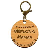 Porte-clé "Joyeux anniversaire Maman" prénoms à personnaliser mousqueton bronze