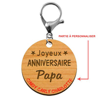 Porte-clé "Joyeux anniversaire Papa" prénoms à personnaliser mousqueton argenté