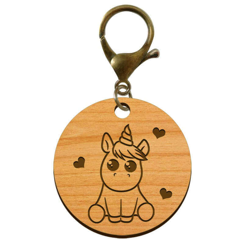 Porte-clés licorne gravé en bois mousqueton bronze personnalisé